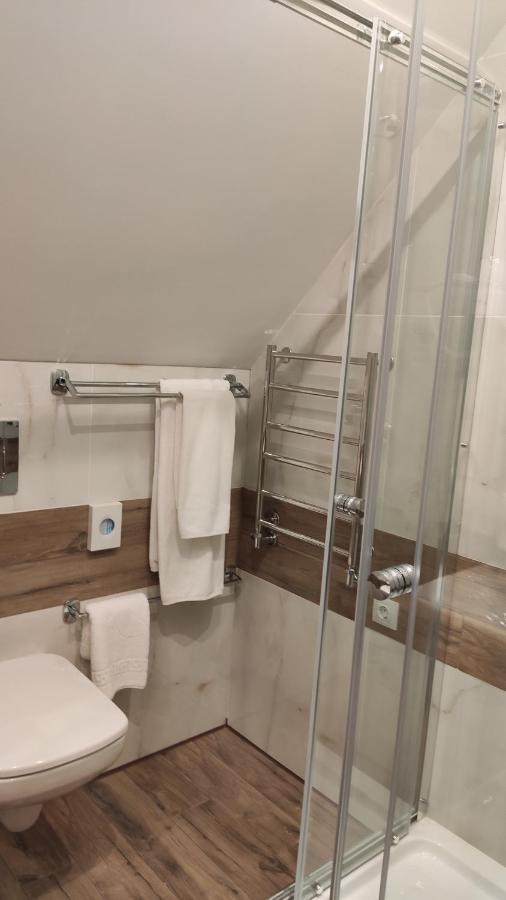 Optima Collection Bergshloss Ровно Экстерьер фото