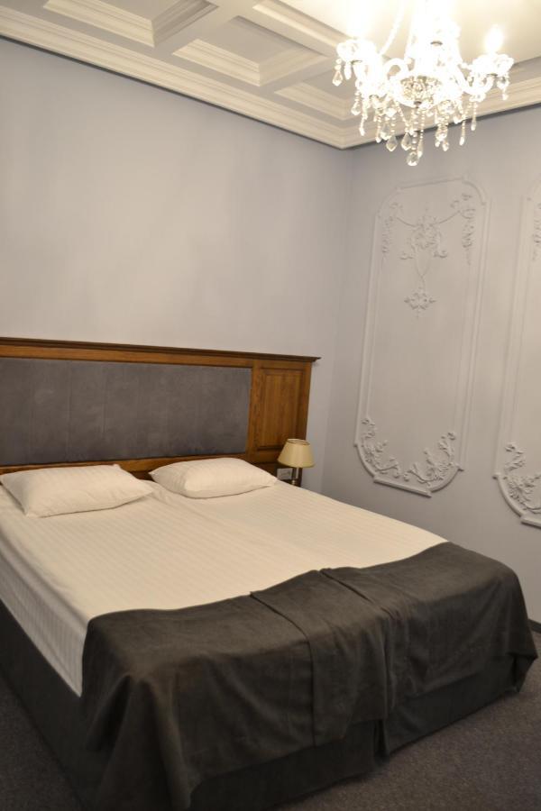 Optima Collection Bergshloss Ровно Экстерьер фото